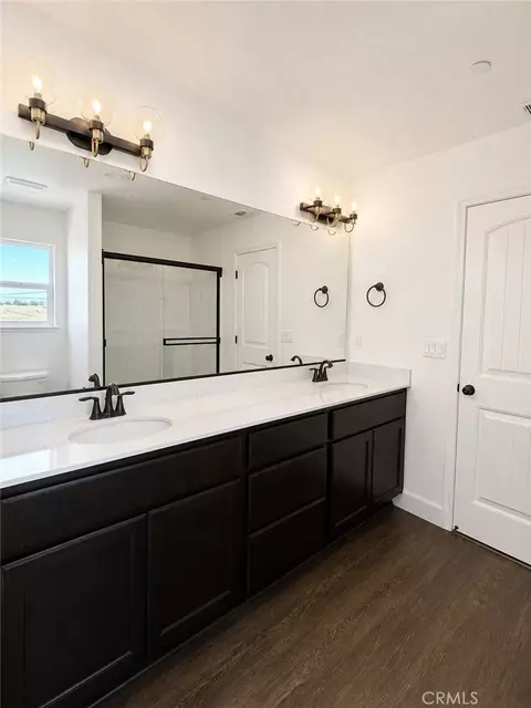 Bath - 5082 Palisade, Merced, CA 95348 photo 4 of 8