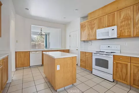 Kitchen - 1370 Belmont, Merced, CA 95348 photo 4 of 4