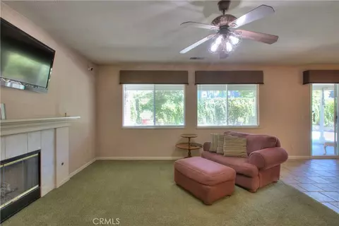 Living - 4529 Sun Ray, Salida, CA 95368 photo 3 of 7