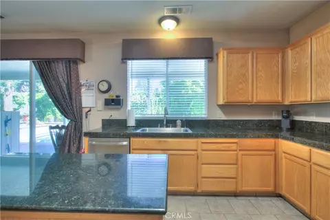 Kitchen - 4529 Sun Ray, Salida, CA 95368 photo 4 of 7