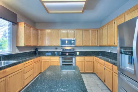 Kitchen - 4529 Sun Ray, Salida, CA 95368 photo 2 of 7
