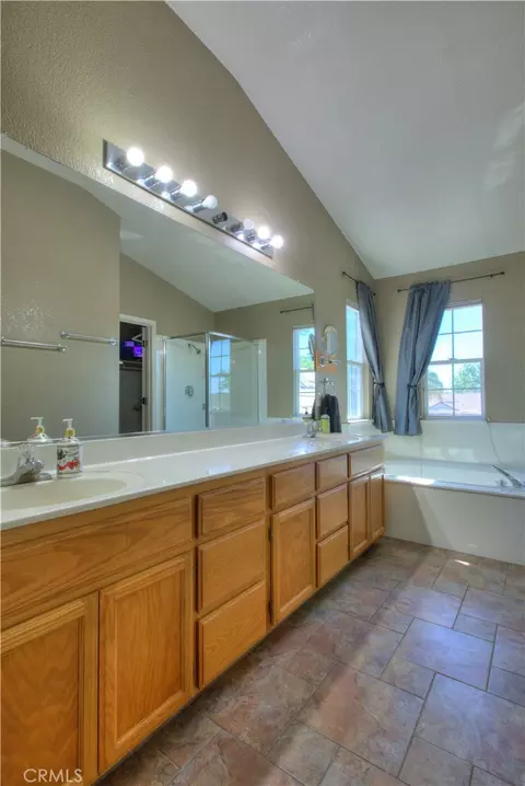 Bath - 4529 Sun Ray, Salida, CA 95368 photo 6 of 10