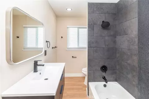 Bath - 1163 W 25th, Merced, CA 95340 photo 2 of 3