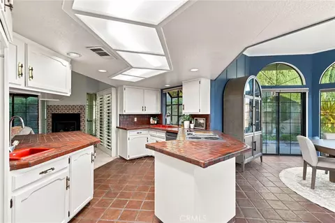 Kitchen - 1723 Monte Grosso Dr, Merced, CA 95340 photo 3 of 4