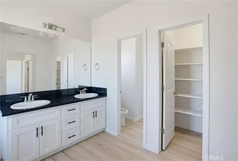 Entry Way - 444 Oleander Ct, Chowchilla, CA 93610 photo 5 of 7