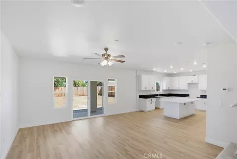 Living - 2943 Capella Dr, Merced, CA 95341 photo 2 of 2
