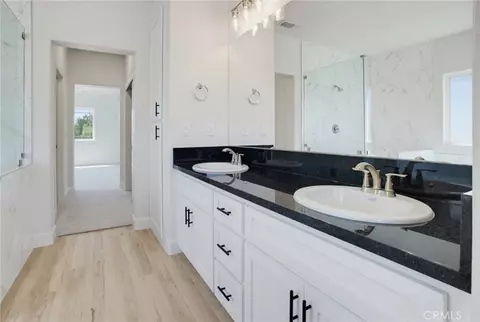 Bath - 2943 Capella Dr, Merced, CA 95341 photo 1 of 2