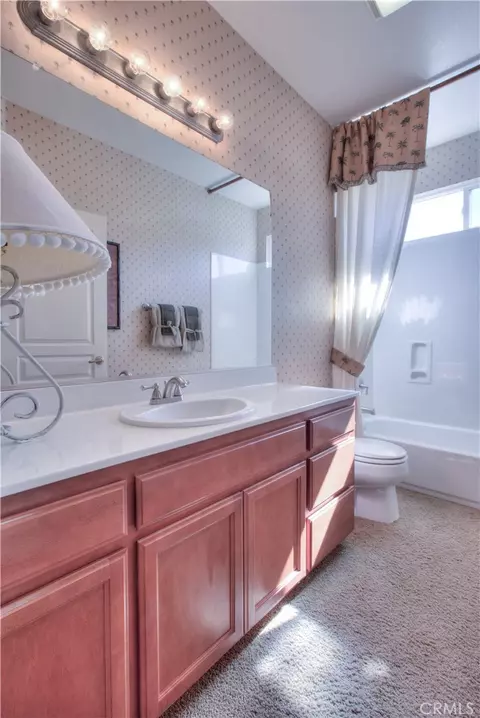 Bath - 1929 Geneva, Manteca, CA 95337 photo 6 of 7