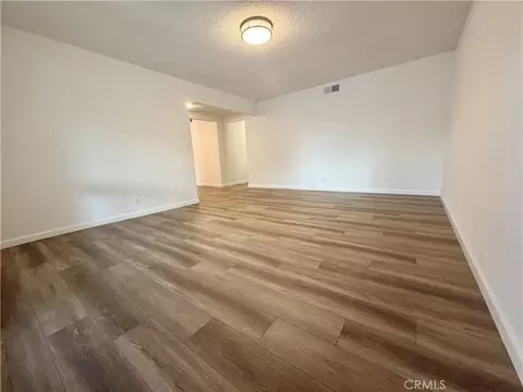 Living - 3372 Wawona Ct, Merced, CA 95340 photo 3 of 8