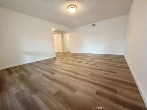 Living - 3372 Wawona Ct, Merced, CA 95340 photo 3 of 8