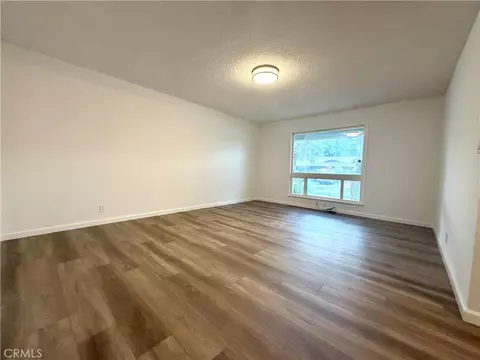 Living - 3372 Wawona Ct, Merced, CA 95340 photo 2 of 8