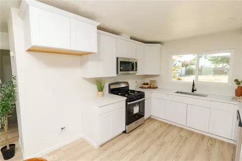 Kitchen - 112 Riverside, Chowchilla, CA 93610 photo 6 of 6