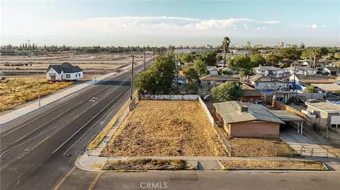 903 E Garrett Ave, Fresno, CA 93706