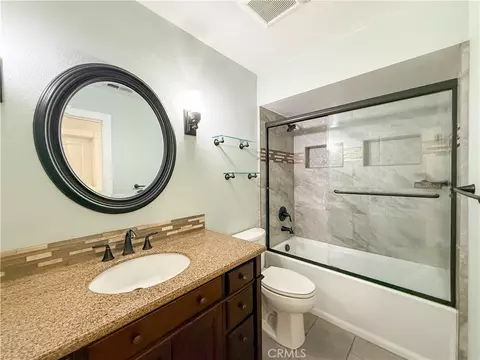 Bath - 887 Purdue Ct, Merced, CA 95348 photo 1 of 4