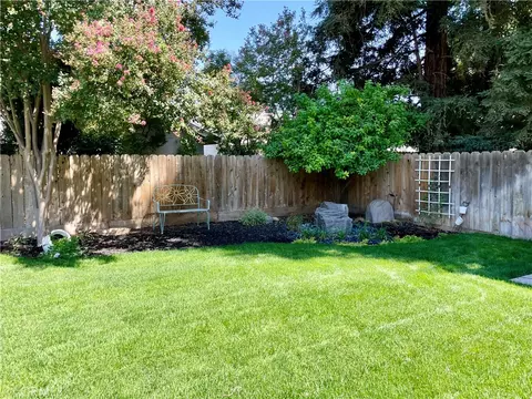 Exterior - 887 Purdue Ct, Merced, CA 95348 photo 4 of 10