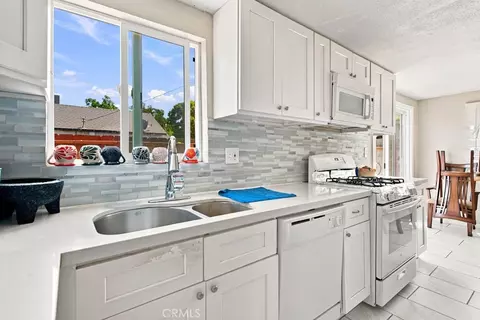Kitchen - 417 Sutter, Manteca, CA 95336 photo 3 of 3