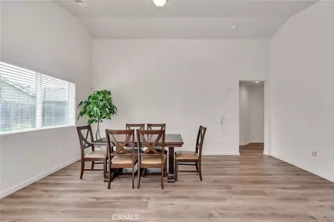 Dining - 362 Rhianon, Merced, CA 95341 photo 4 of 5