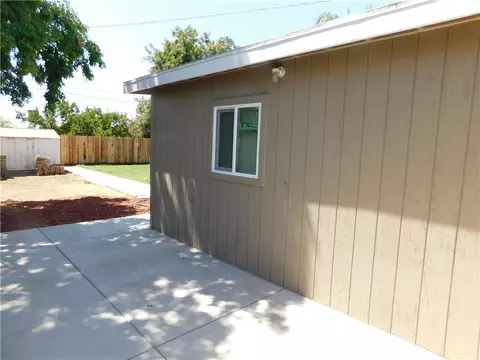 Exterior - 1780 W 8th, Merced, CA 95341 photo 12 of 33