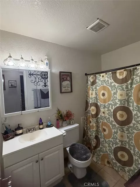 Bath - 5109 Center, Modesto, CA 95357 photo 1 of 4