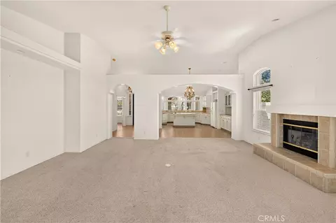 Living - 3077 Express Ct, Madera, CA 93637 photo 4 of 7