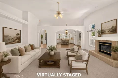 Living - 3077 Express Ct, Madera, CA 93637 photo 5 of 7