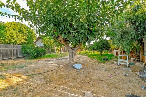 Exterior - 9566 E Broadway, Planada, CA 95365 photo 7 of 14