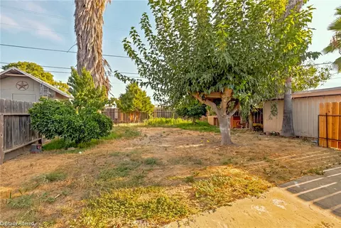 Exterior - 9566 E Broadway, Planada, CA 95365 photo 9 of 14