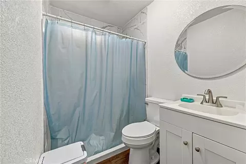 Bath - 9566 E Broadway, Planada, CA 95365 photo 1 of 2