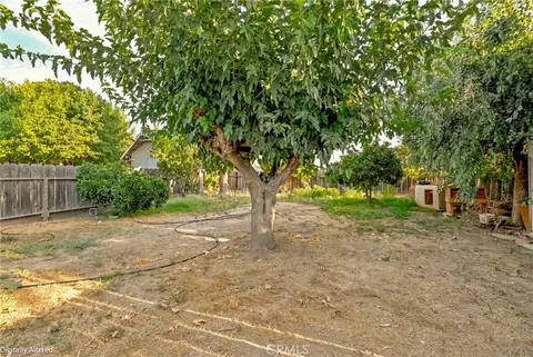 Exterior - 9566 E Broadway, Planada, CA 95365 photo 6 of 14
