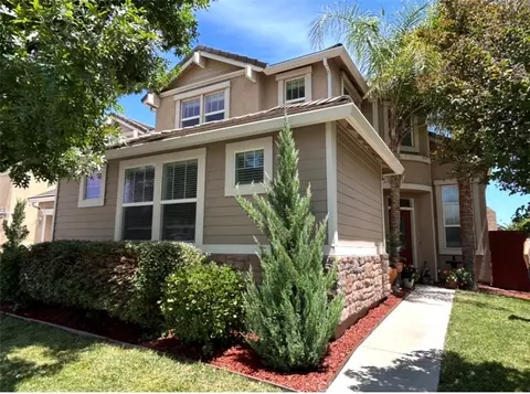 206 River Pointe, Waterford, CA 95386