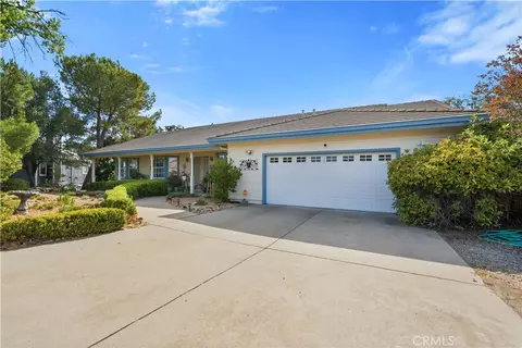 401 Oakridge Ct, Valley Springs, CA 95252