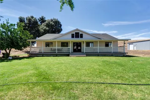 561 Rushing Rd, Waterford, CA 95386