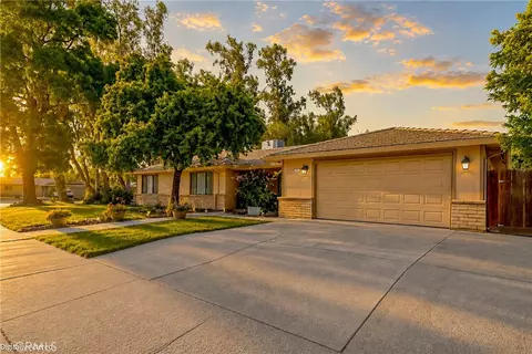 Exterior - 587 W Donna Dr, Merced, CA 95348 photo 2 of 8