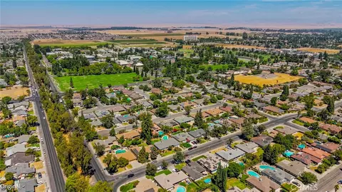 View/Area - 587 W Donna Dr, Merced, CA 95348 photo 5 of 5