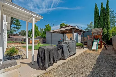 Exterior - 15994 3rd St, Snelling, CA 95369 photo 12 of 13