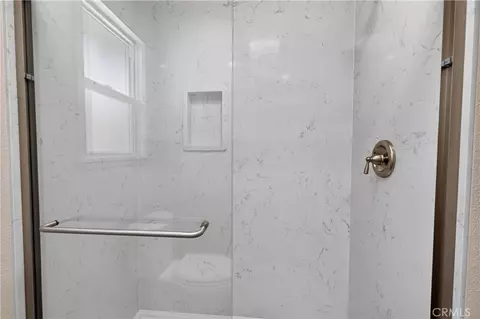 Bath - 698 Roberts Ct, Merced, CA 95340 photo 5 of 5