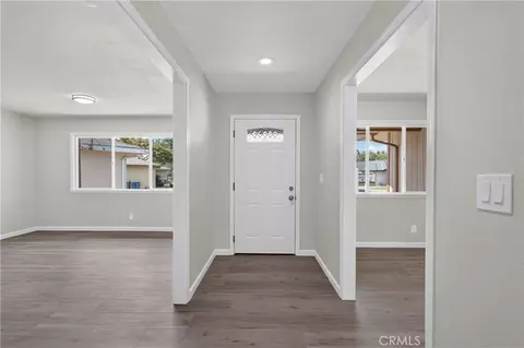 Entry Way - 698 Roberts Ct, Merced, CA 95340 photo 2 of 3