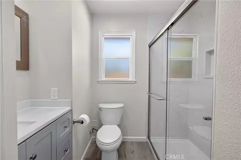 Bath - 698 Roberts Ct, Merced, CA 95340 photo 3 of 5