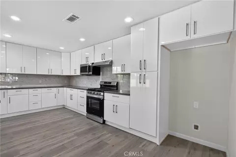 Kitchen - 698 Roberts Ct, Merced, CA 95340 photo 4 of 4