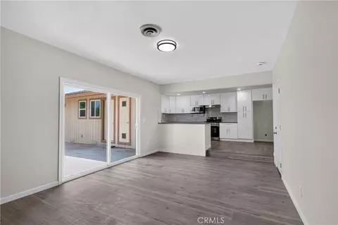 Living - 698 Roberts Ct, Merced, CA 95340 photo 4 of 4