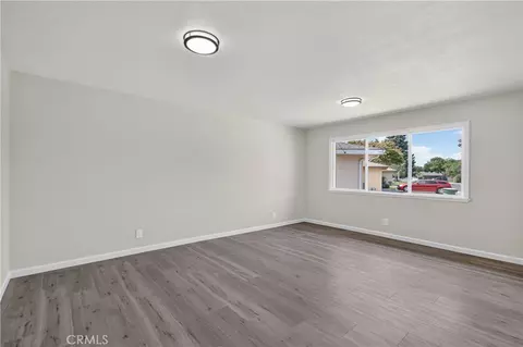 Living - 698 Roberts Ct, Merced, CA 95340 photo 1 of 4