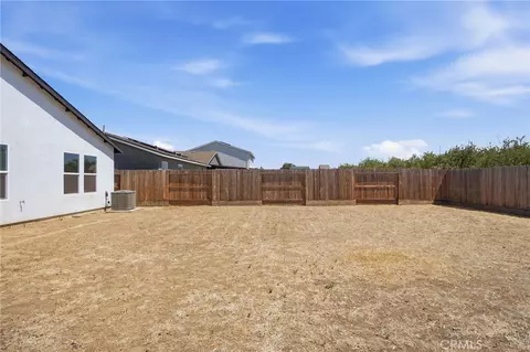 Exterior - 670 Elizabeth Ct, Merced, CA 95341 photo 5 of 5