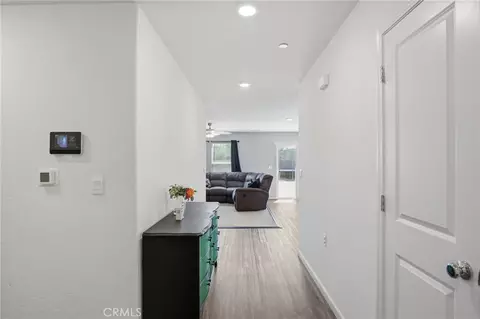 Entry Way - 670 Elizabeth Ct, Merced, CA 95341 photo 6 of 6