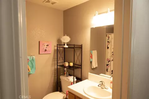 Bath - 537 Alfarata Blvd, Merced, CA 95341 photo 1 of 3