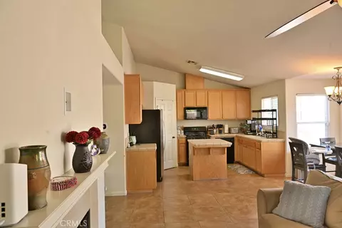 Kitchen - 537 Alfarata Blvd, Merced, CA 95341 photo 1 of 3