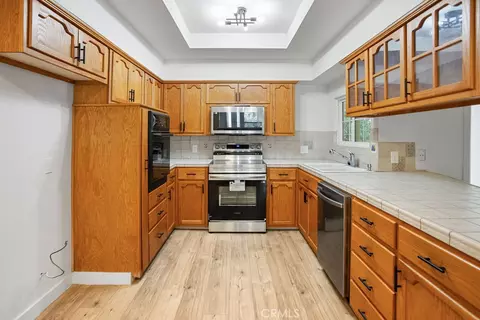 Kitchen - 1300 Kensington, Merced, CA 95340 photo 2 of 2