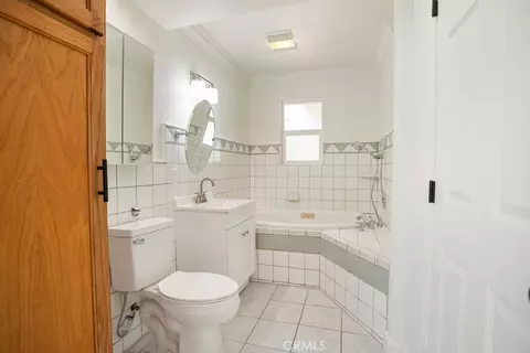 Bath - 1300 Kensington, Merced, CA 95340 photo 2 of 2