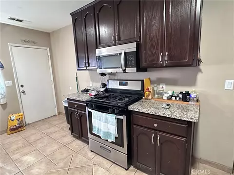 Kitchen - 437 Oak, Modesto, CA 95351 photo 2 of 4
