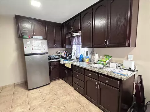 Kitchen - 437 Oak, Modesto, CA 95351 photo 3 of 4