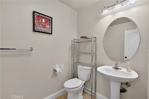 Bath - 3851 Twilight Ave, Merced, CA 95348 photo 1 of 4